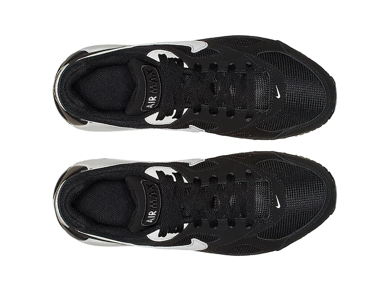 Air Max IVO Sneaker