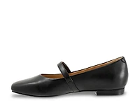 Hazel Mary Jane Flat