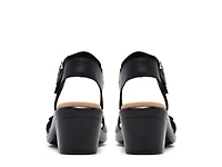 Emily Amanda Sandal