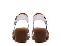 Emily Amanda Sandal