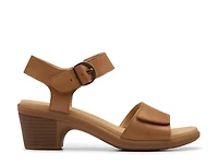 Emily Amanda Sandal