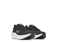 Assert 11 Sneaker