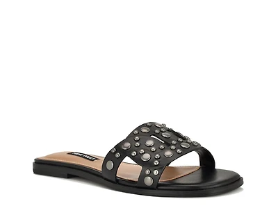 Gomaz Sandal