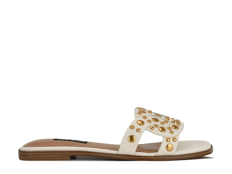 Gomaz Sandal