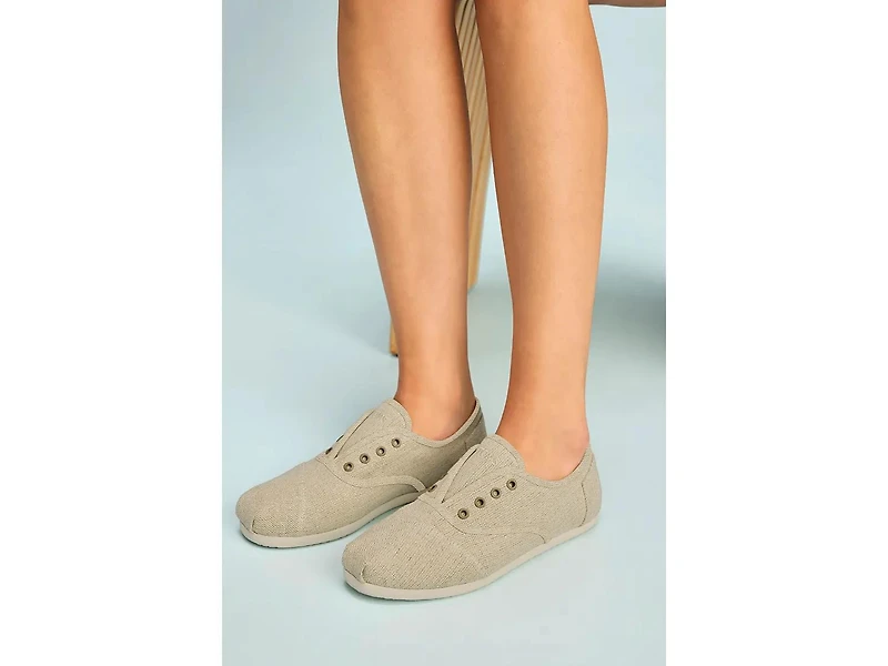 Cordones Plus Slip-On Sneaker