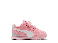 ST Runner v4 Sneaker