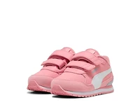 ST Runner v4 Sneaker
