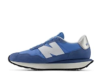 237 Sneaker