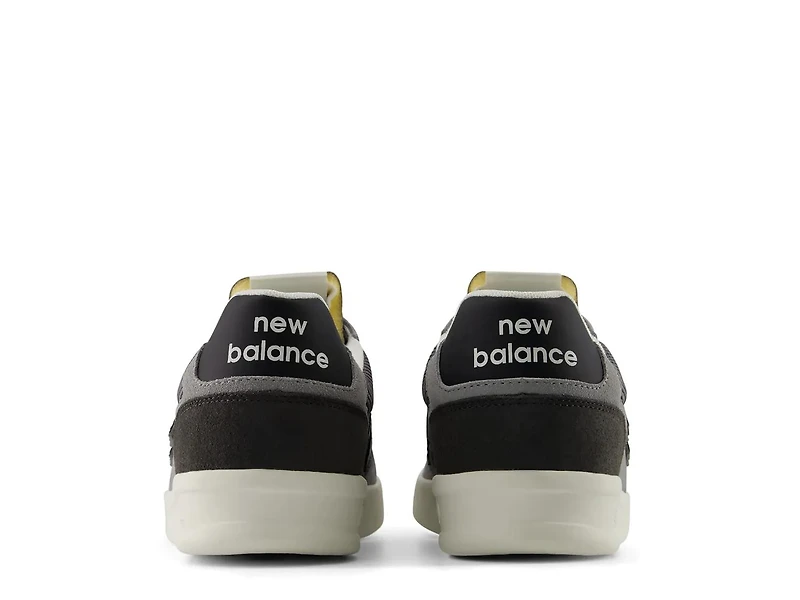 CT300 v3 Court Sneaker