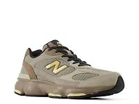 603 Sneaker - Men's