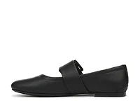 Astrid Mary Jane Flat