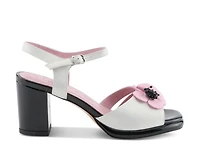 Katriel Sandal
