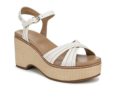 Dovie Platform Sandal