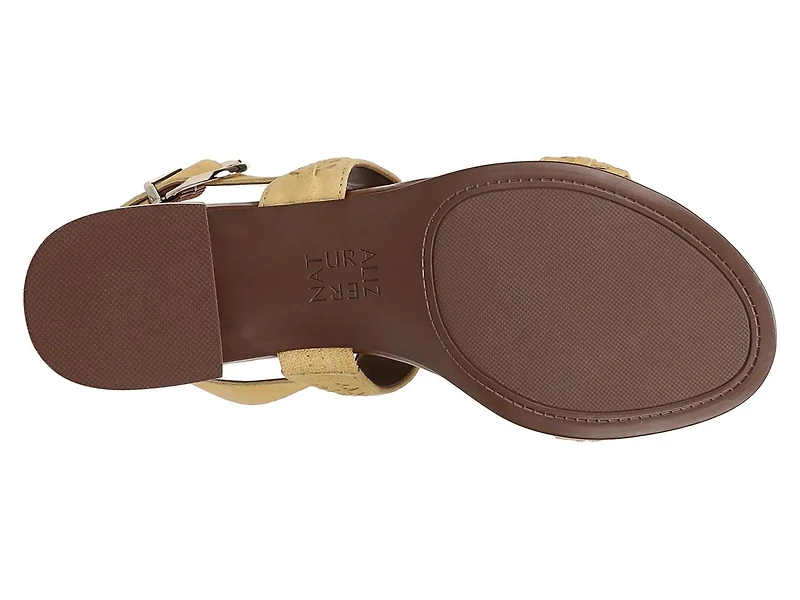 Nia Sandal