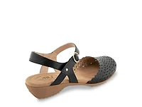Vinya Wedge Sandal