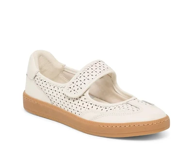 Nanet Mary Jane Sneaker