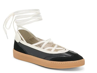 Nyomie Ballet Sneaker