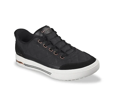 Street Hands Free Slip-ins: Arch Fit Arcade Cozy Cuddle Steps Sneaker