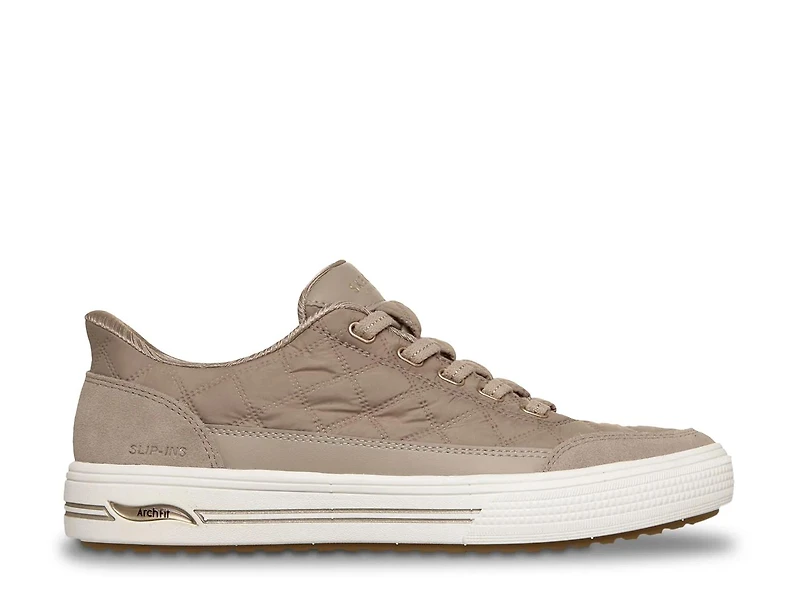 Street Hands Free Slip-ins: Arch Fit Arcade Cozy Cuddle Steps Sneaker