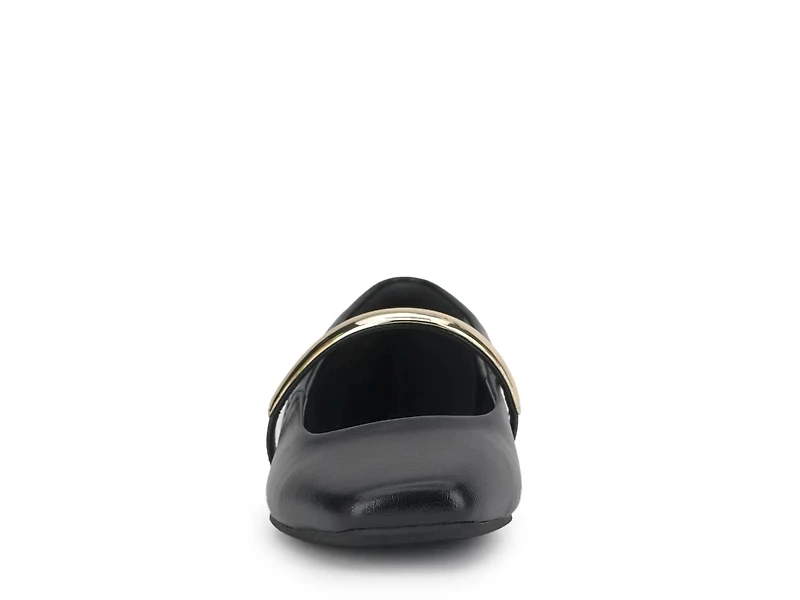 Norena Mary Jane Flat