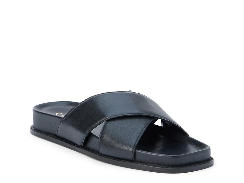 Hannah Sandal