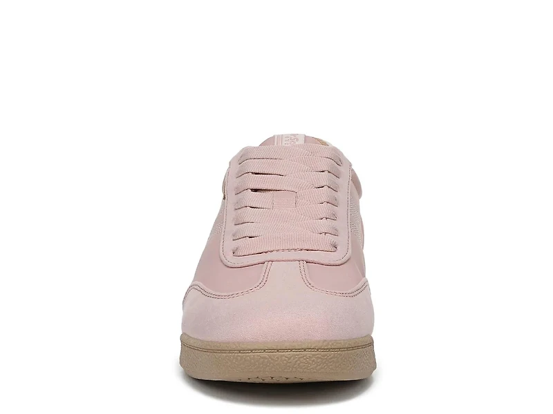 Throwback Retro Sneaker