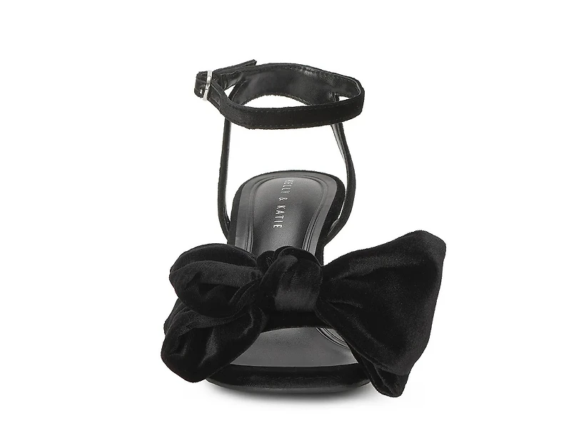 Ishaa Sandal