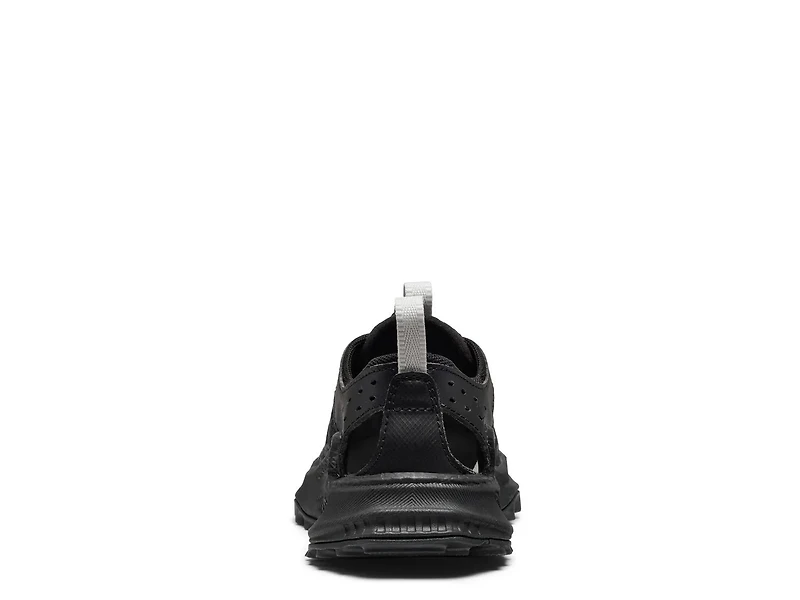 Zionic ADV Sneaker