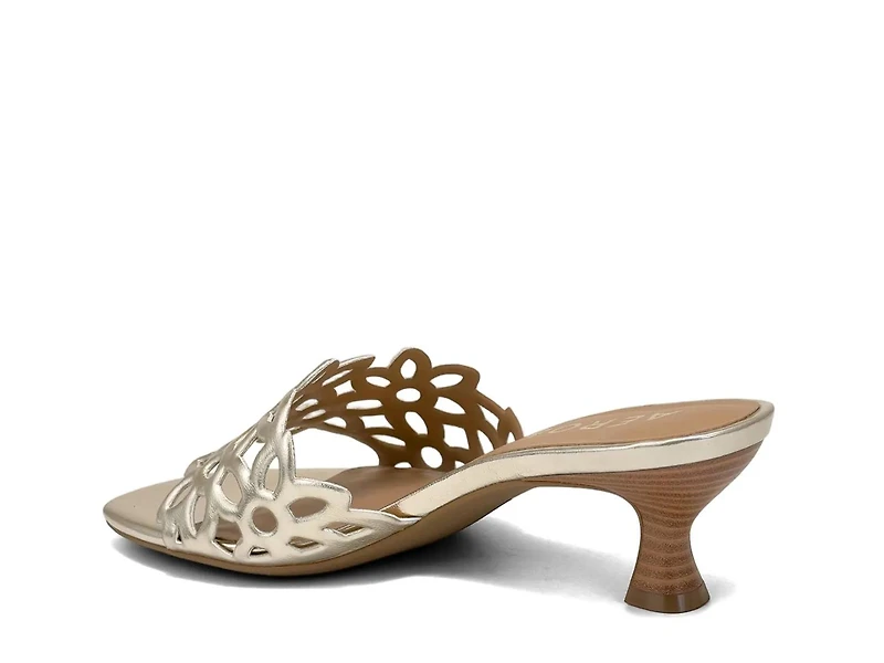 Kirah Sandal