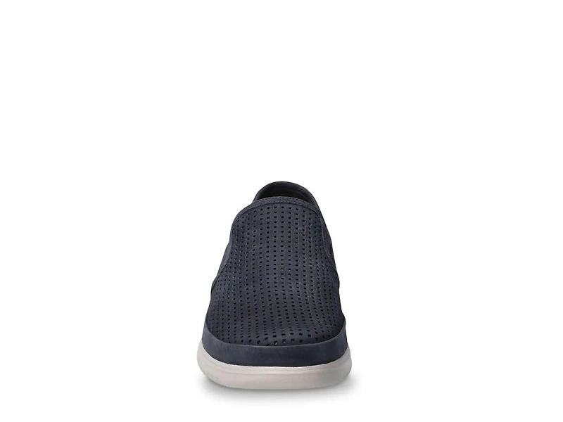 Tiago Slip-On Sneaker
