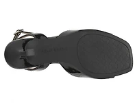 Ianna Sandal