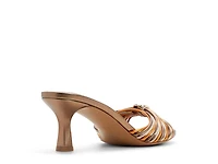 Arianne Sandal