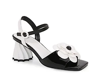 Camila Sandal