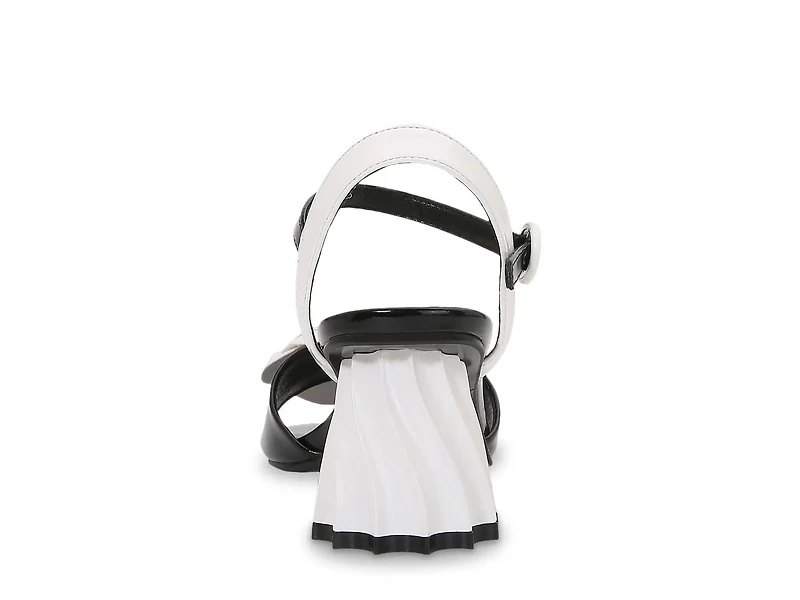 Camila Sandal