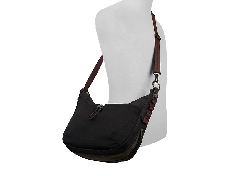 Stride Messenger Bag