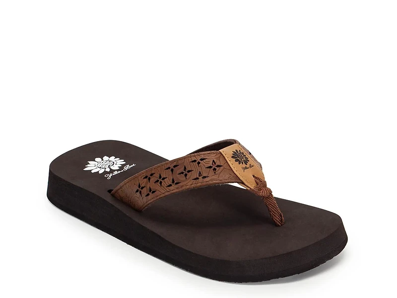 Benji Sandal