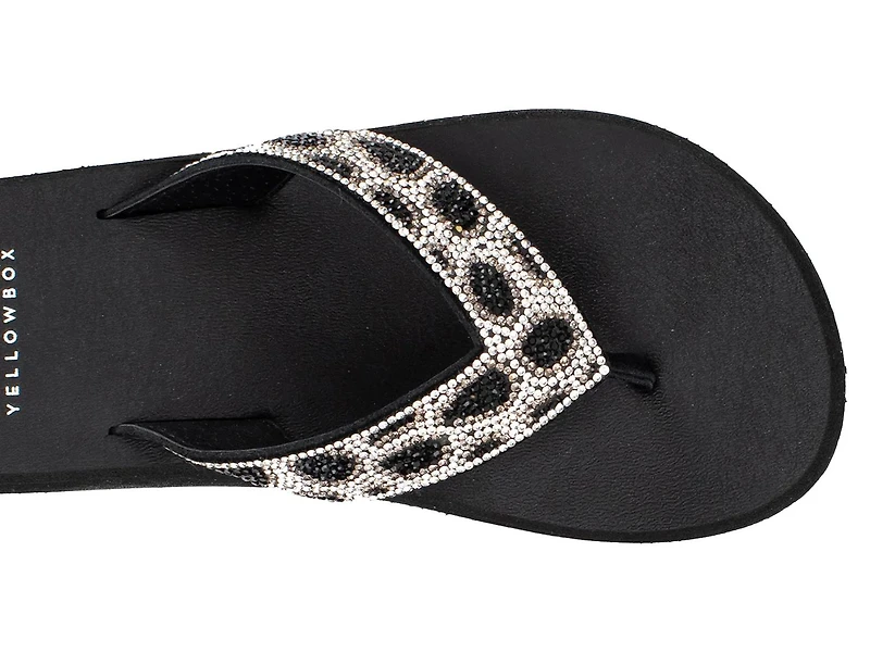 Naseeba Sandal