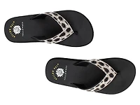 Naseeba Sandal