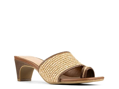 Dalayna Sandal