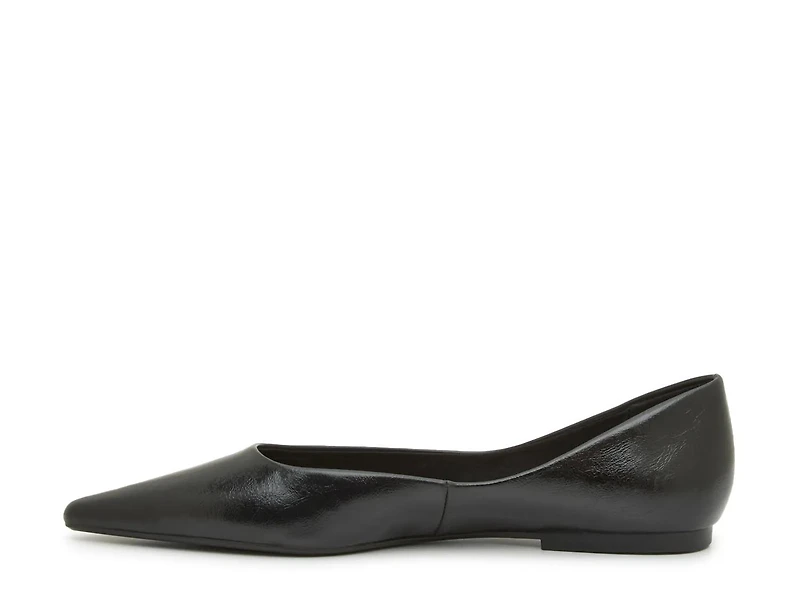 Lilyan Flat