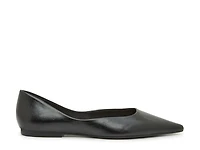 Lilyan Flat