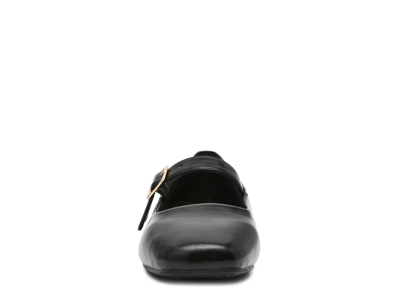 Mabel Mary Jane Flat