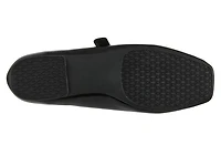 Mabel Mary Jane Flat