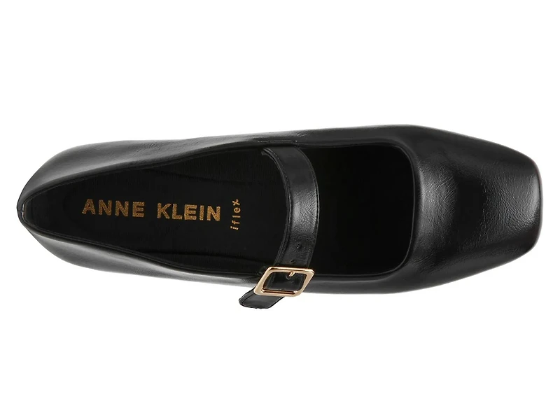Mabel Mary Jane Flat