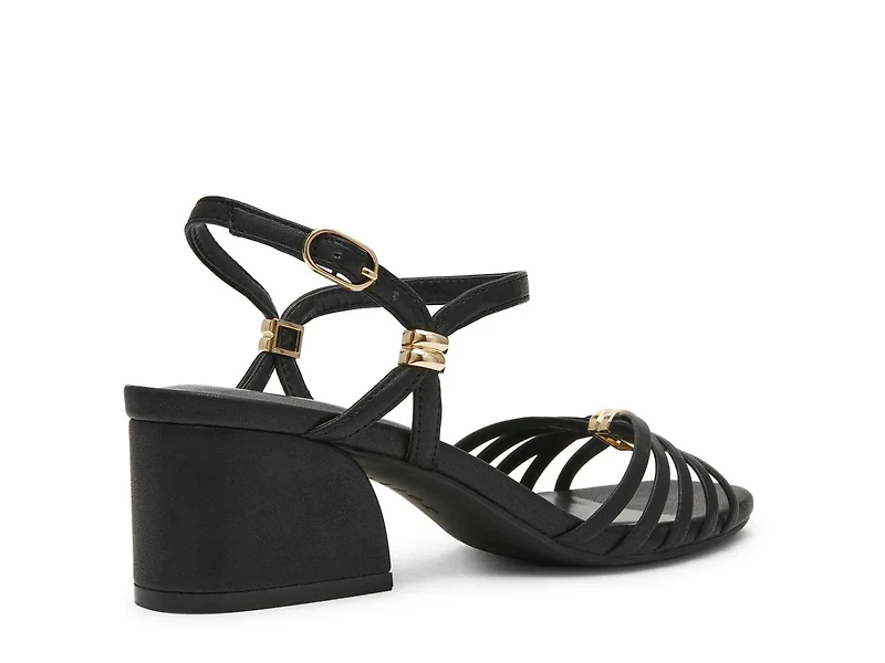Mikayla Sandal