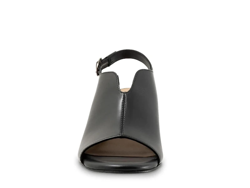 Norma Sandal