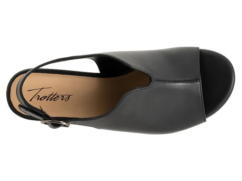 Norma Sandal