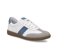 Joleen Sneaker