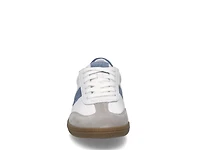 Joleen Sneaker