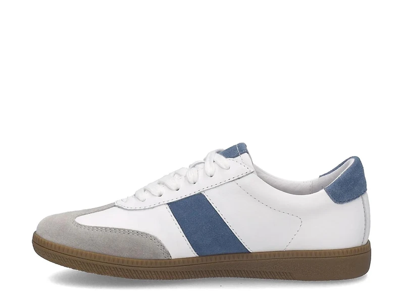 Joleen Sneaker